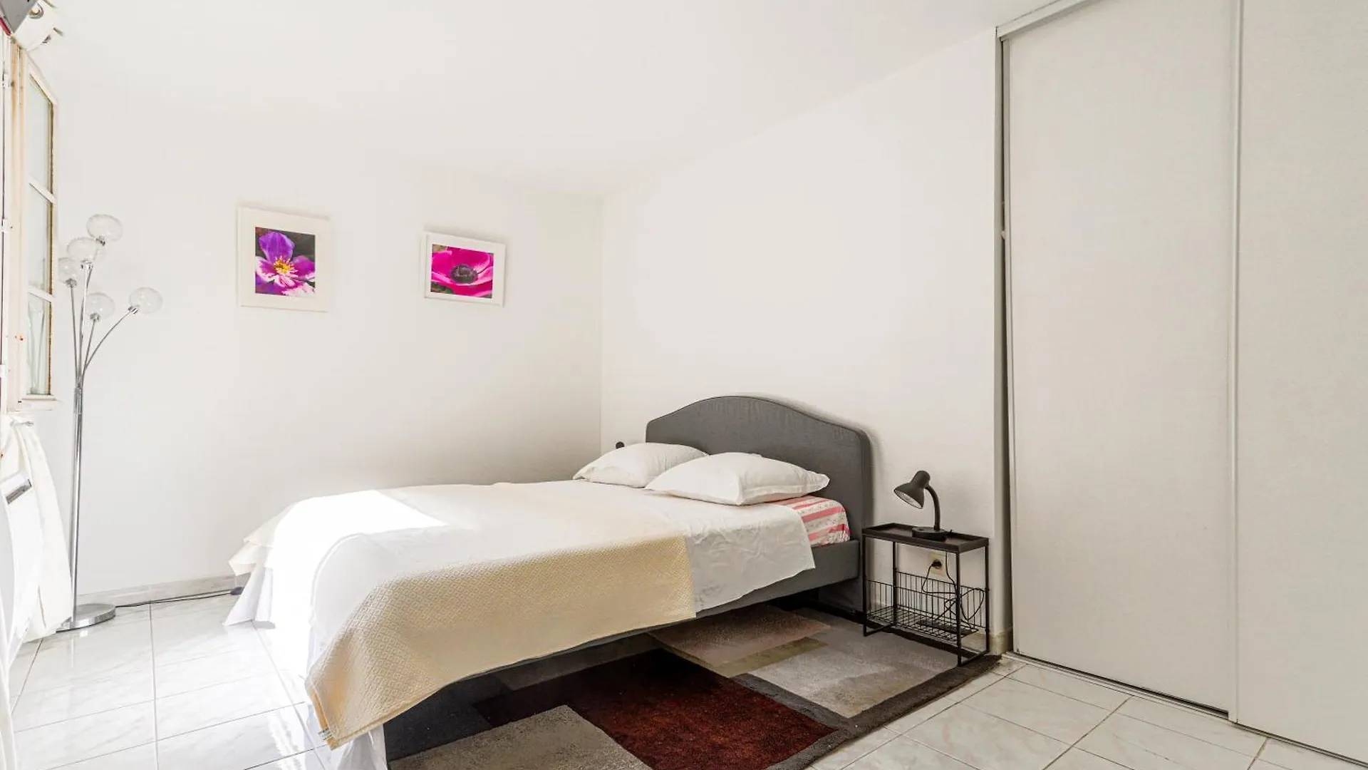 2 Pieces Coeur Vieux Nice Avec Stationnement Апартаменты